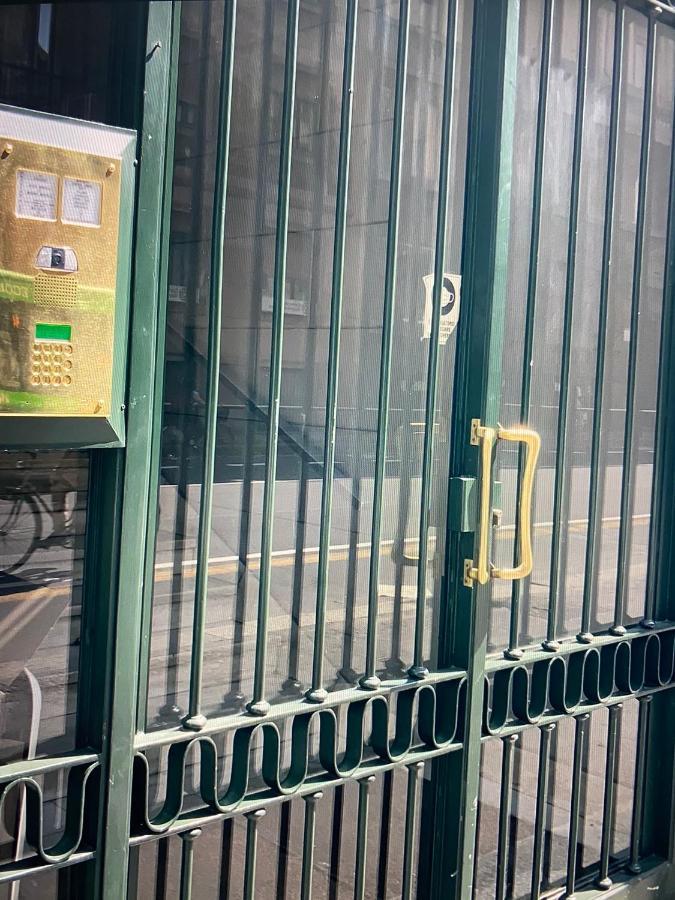 Milano: Incantevole Appartamento In Pieno Centro - Fancy Yellow Apartments Zewnętrze zdjęcie