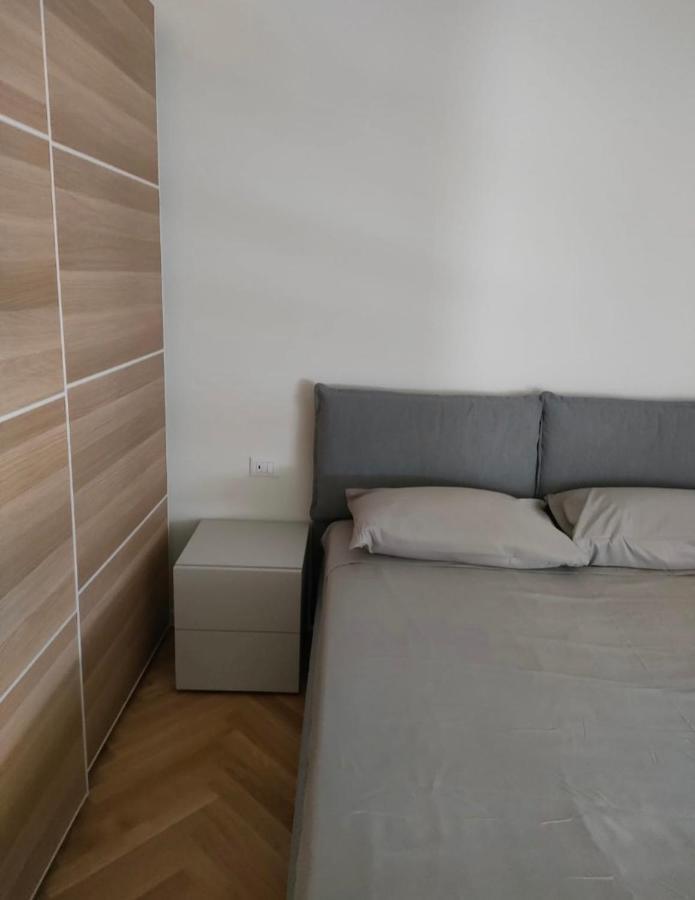 Milano: Incantevole Appartamento In Pieno Centro - Fancy Yellow Apartments Zewnętrze zdjęcie