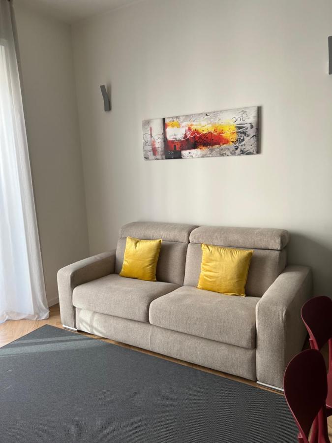 Milano: Incantevole Appartamento In Pieno Centro - Fancy Yellow Apartments Zewnętrze zdjęcie